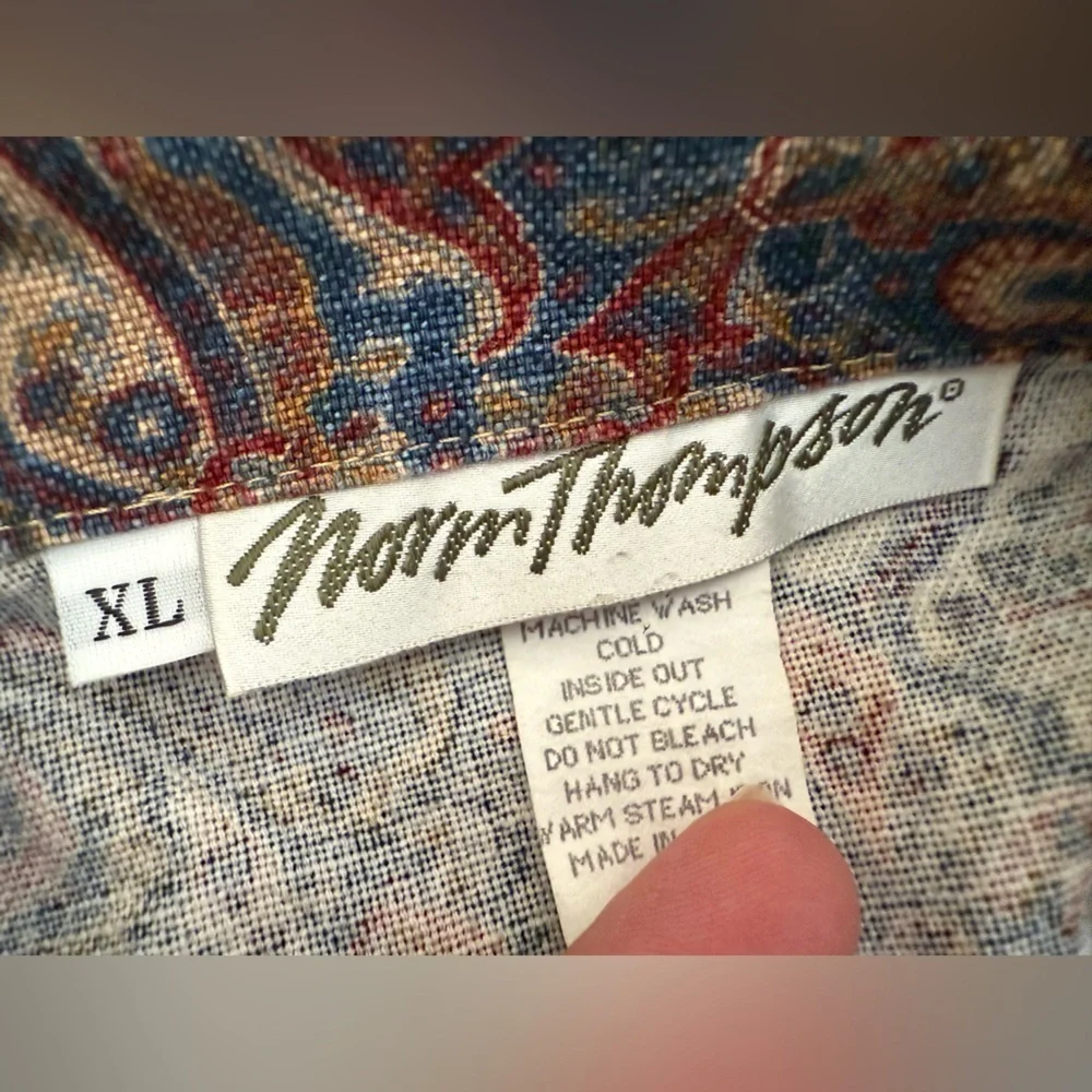 Norm Thompson Vintage Paisley Print Denim Jacket Size XL Red Blue Tan USA Boho